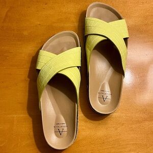 Aquatalia Ariana Sandal sz 8